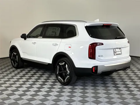 More photos of 2025 Kia Telluride S at Step One Kia Fort Walton Beach, FL