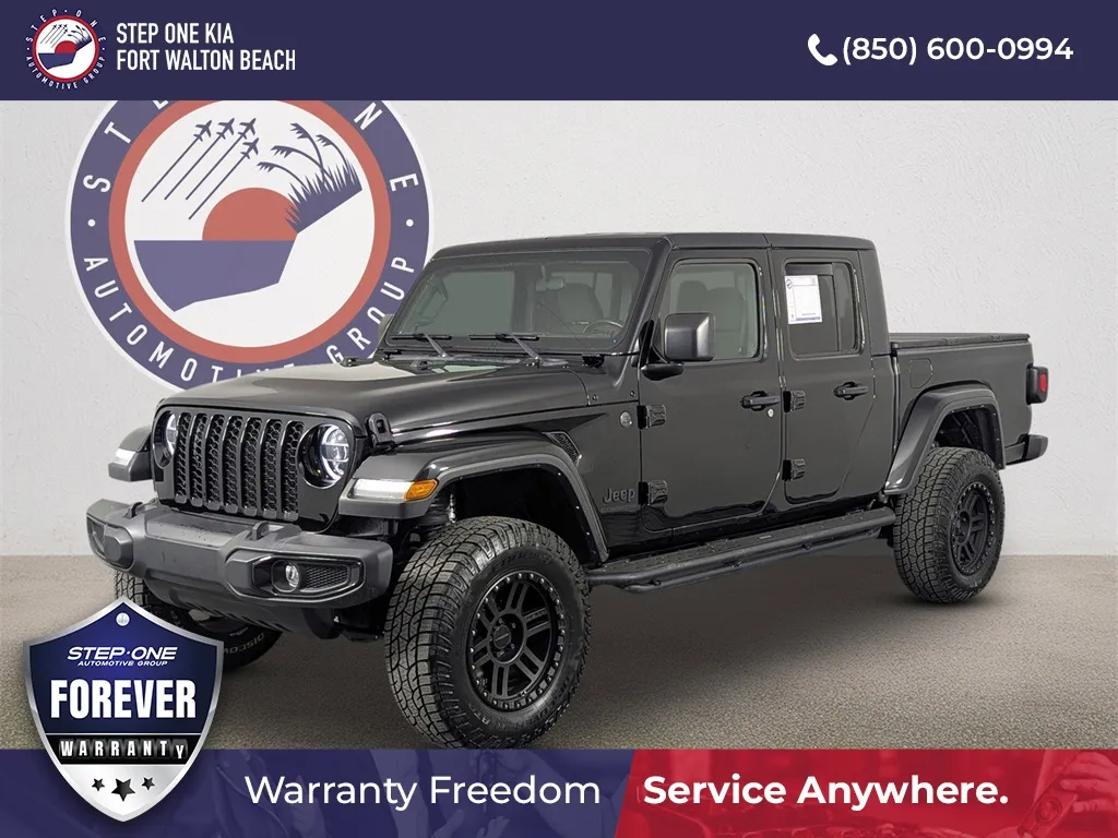 Black 2022 Jeep Gladiator Altitude for sale in Fort Walton Beach, FL