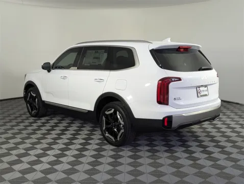 More photos of 2025 Kia Telluride S at Step One Kia Fort Walton Beach, FL