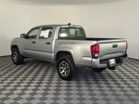 More photos of 2018 Toyota Tacoma SR5 at Step One Kia Fort Walton Beach, FL