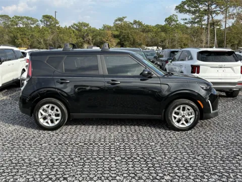 More photos of 2023 Kia Soul LX at Step One Kia Fort Walton Beach, FL
