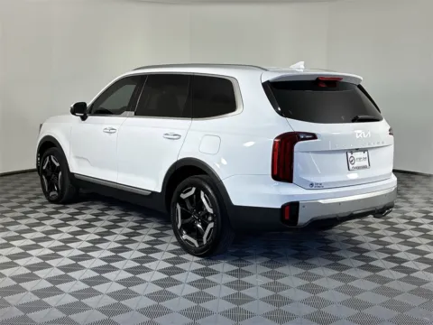 More photos of 2024 Kia Telluride S at Step One Kia Fort Walton Beach, FL