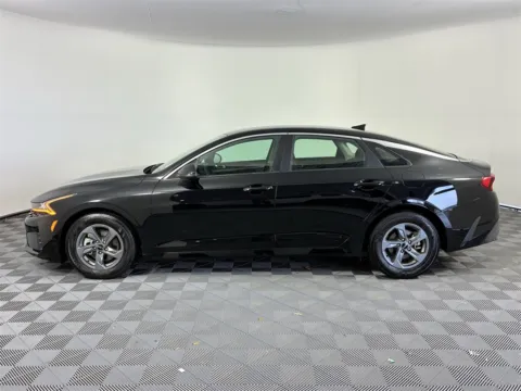 More photos of 2022 Kia K5 LX at Step One Kia Fort Walton Beach, FL