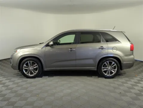 More photos of 2015 Kia Sorento Limited V6 at Step One Kia Fort Walton Beach, FL