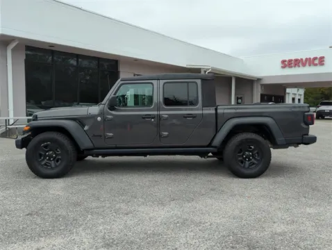 More photos of 2021 Jeep Gladiator Sport at Step One Kia Fort Walton Beach, FL