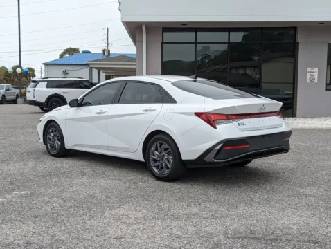 More photos of 2024 Hyundai Elantra SEL at Step One Kia Fort Walton Beach, FL