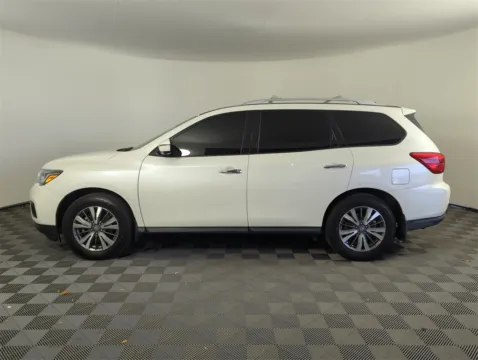 More photos of 2017 Nissan Pathfinder SL at Step One Kia Fort Walton Beach, FL