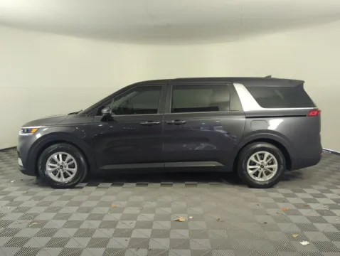 More photos of 2022 Kia Carnival LX at Step One Kia Fort Walton Beach, FL