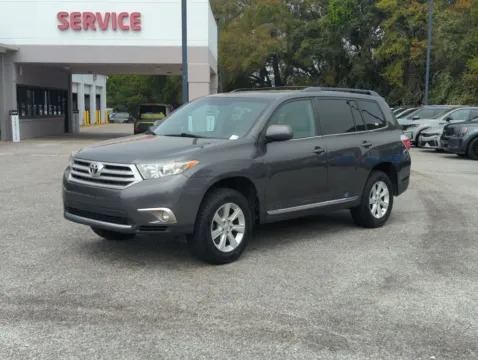 Photos of 2011 Toyota Highlander Limited for sale in Fort Walton Beach, FL at Step One Kia Fort Walton Beach