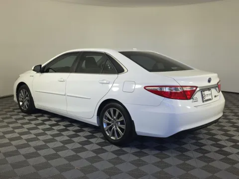More photos of 2017 Toyota Camry Hybrid XLE at Step One Kia Fort Walton Beach, FL