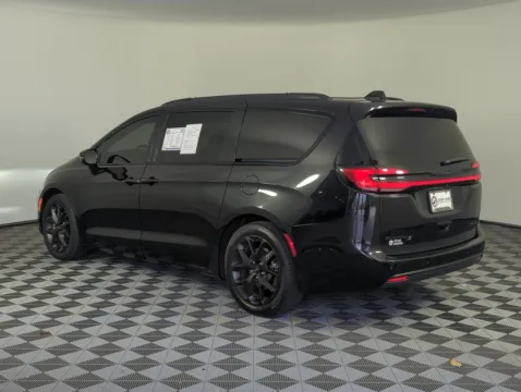 More photos of 2024 Chrysler Pacifica Limited at Step One Kia Fort Walton Beach, FL