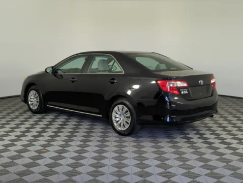 More photos of 2013 Toyota Camry LE at Step One Kia Fort Walton Beach, FL