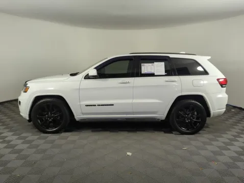 More photos of 2017 Jeep Grand Cherokee Altitude at Step One Kia Fort Walton Beach, FL