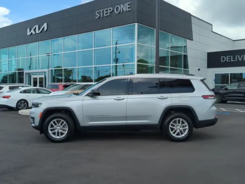 More photos of 2022 Jeep Grand Cherokee L Laredo at Step One Kia Fort Walton Beach, FL