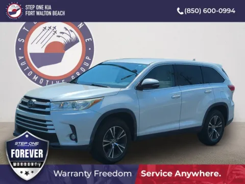 White 2019 Toyota Highlander LE Plus for sale in Fort Walton Beach, FL