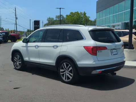 More photos of 2017 Honda Pilot Touring at Step One Kia Fort Walton Beach, FL