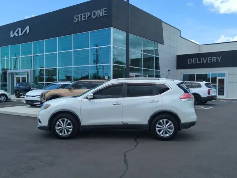 More photos of 2015 Nissan Rogue SV at Step One Kia Fort Walton Beach, FL