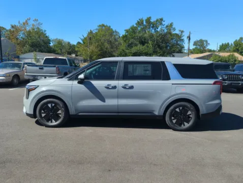 More photos of 2027 Kia Carnival Hybrid LXS at Step One Kia Fort Walton Beach, FL