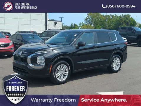 Black 2024 Mitsubishi Outlander ES for sale in Fort Walton Beach, FL