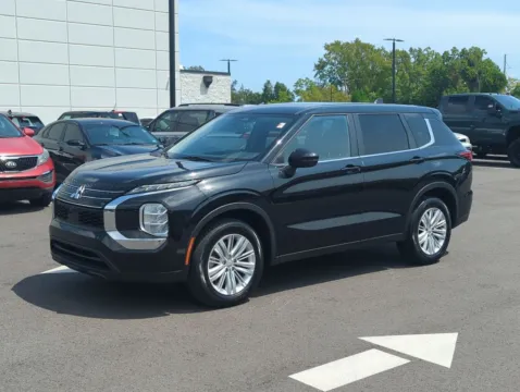 Photos of 2024 Mitsubishi Outlander ES for sale in Fort Walton Beach, FL at Step One Kia Fort Walton Beach