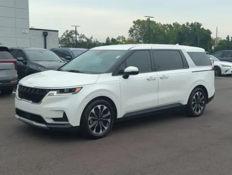 Photos of 2024 Kia Carnival EX for sale in Fort Walton Beach, FL at Step One Kia Fort Walton Beach