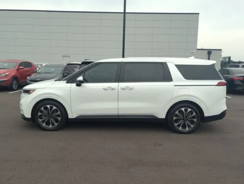 More photos of 2024 Kia Carnival EX at Step One Kia Fort Walton Beach, FL