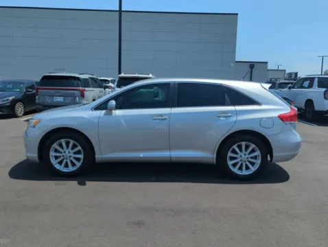 More photos of 2011 Toyota Venza at Step One Kia Fort Walton Beach, FL