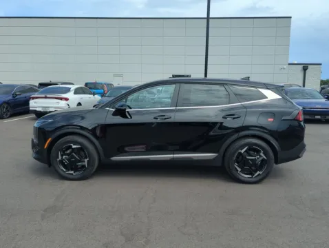 More photos of 2027 Kia Sportage EX at Step One Kia Fort Walton Beach, FL