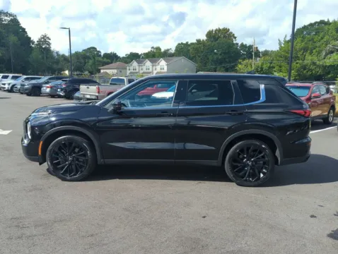 More photos of 2024 Mitsubishi Outlander SE Black Edition at Step One Kia Fort Walton Beach, FL