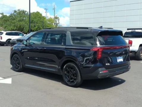 More photos of 2027 Kia Carnival Hybrid EX at Step One Kia Fort Walton Beach, FL