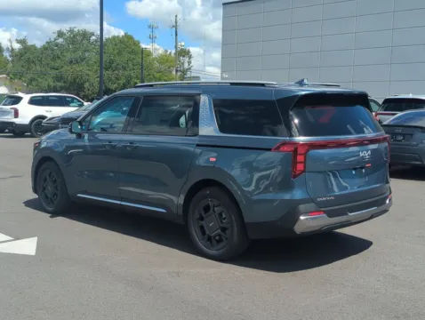 More photos of 2027 Kia Carnival Hybrid SX at Step One Kia Fort Walton Beach, FL