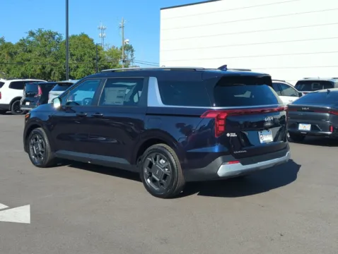 More photos of 2027 Kia Carnival Hybrid EX at Step One Kia Fort Walton Beach, FL