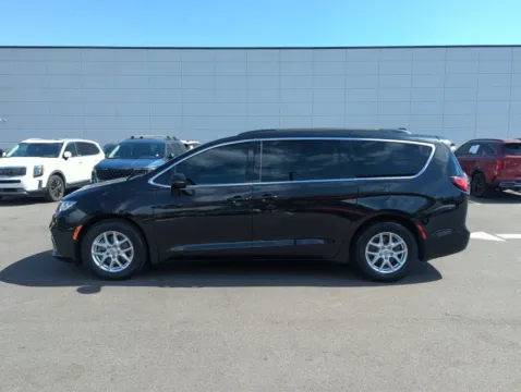 More photos of 2022 Chrysler Pacifica Touring L at Step One Kia Fort Walton Beach, FL