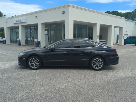 More photos of 2023 Hyundai Sonata SEL at Step One Kia Fort Walton Beach, FL
