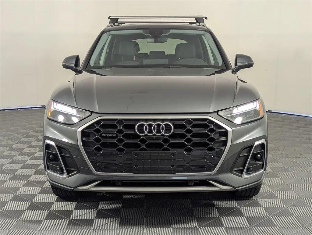 2023 Audi Q5 45 S line Premium photo 3