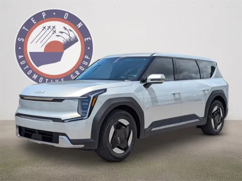 Photos of 2026 Kia EV9 Light Long Range for sale in Fort Walton Beach, FL at Step One Kia Fort Walton Beach