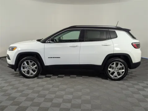 More photos of 2022 Jeep Compass Limited at Step One Kia Fort Walton Beach, FL