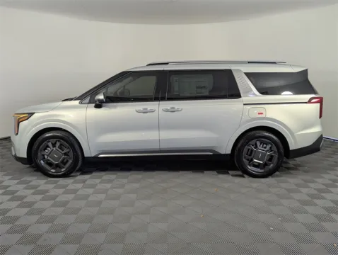 More photos of 2026 Kia Carnival Hybrid SX at Step One Kia Fort Walton Beach, FL