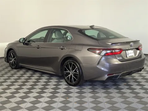 More photos of 2022 Toyota Camry SE at Step One Kia Fort Walton Beach, FL
