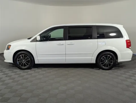 More photos of 2015 Dodge Grand Caravan R/T at Step One Kia Fort Walton Beach, FL