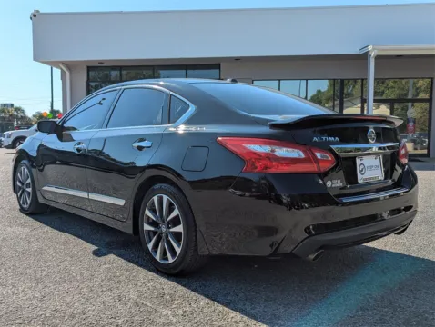 More photos of 2017 Nissan Altima 2.5 SV at Step One Kia Fort Walton Beach, FL