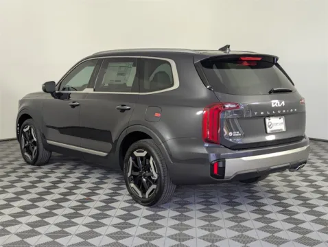 More photos of 2025 Kia Telluride S at Step One Kia Fort Walton Beach, FL