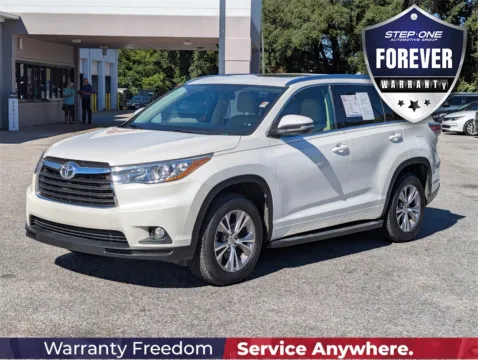 White 2015 Toyota Highlander XLE V6 for sale in Fort Walton Beach, FL