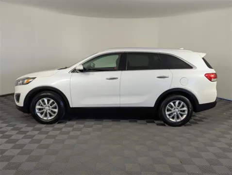 More photos of 2018 Kia Sorento LX at Step One Kia Fort Walton Beach, FL