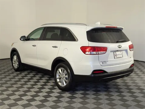 More photos of 2018 Kia Sorento LX at Step One Kia Fort Walton Beach, FL