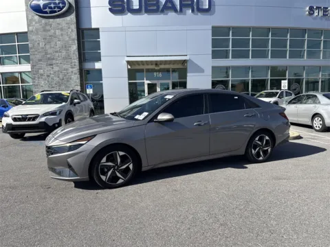 More photos of 2022 Hyundai Elantra Limited at Step One Subaru Fort Walton Beach, FL