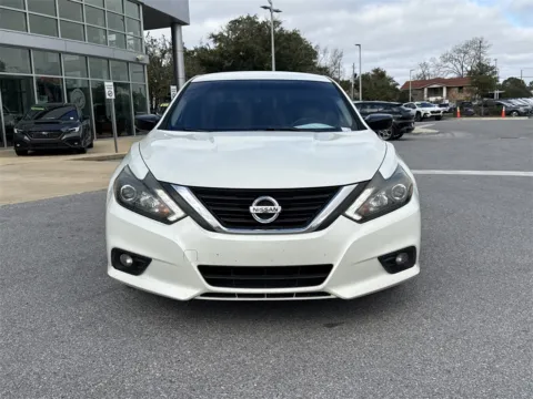 More photos of 2017 Nissan Altima 2.5 SR at Step One Subaru Fort Walton Beach, FL