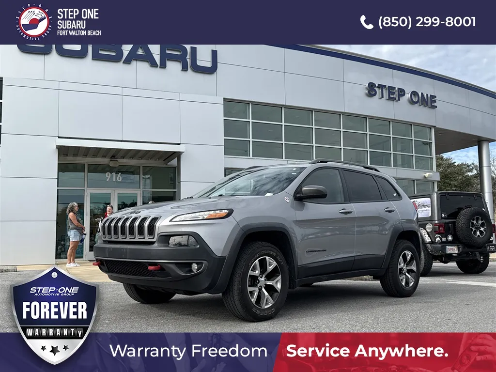 Silver 2015 Jeep Cherokee Trailhawk for sale in Fort Walton Beach, FL