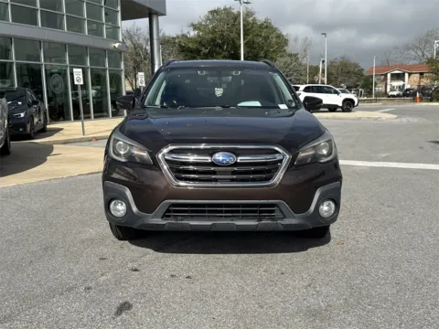 More photos of 2019 Subaru Outback 2.5i at Step One Subaru Fort Walton Beach, FL