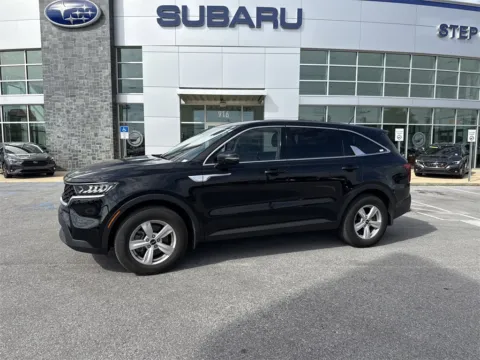 More photos of 2023 Kia Sorento LX at Step One Subaru Fort Walton Beach, FL